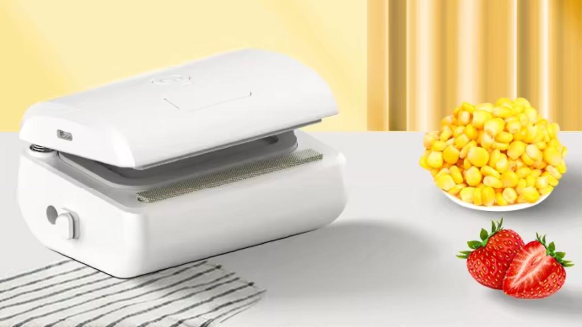 お菓子の食べ残しも新鮮キープ！ 食材の長期保存に便利なコンパクト