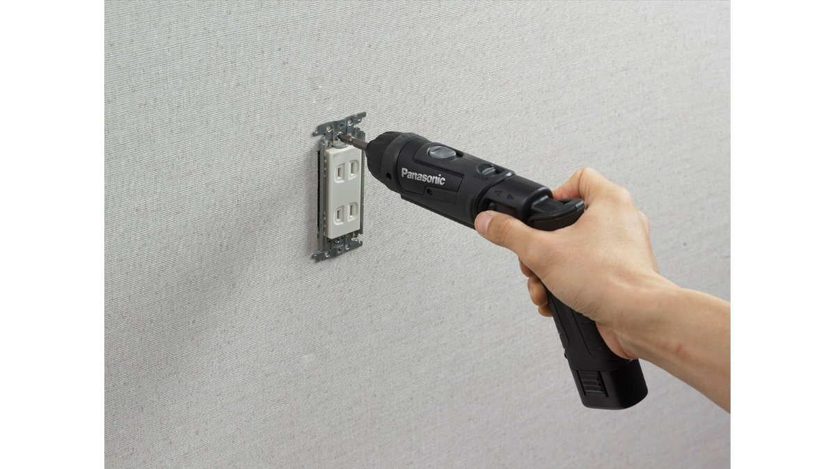 家具の組み立ても捗る、パナソニックのスティック型電動 家具の組み立ても捗る、パナソニックのスティック型電動