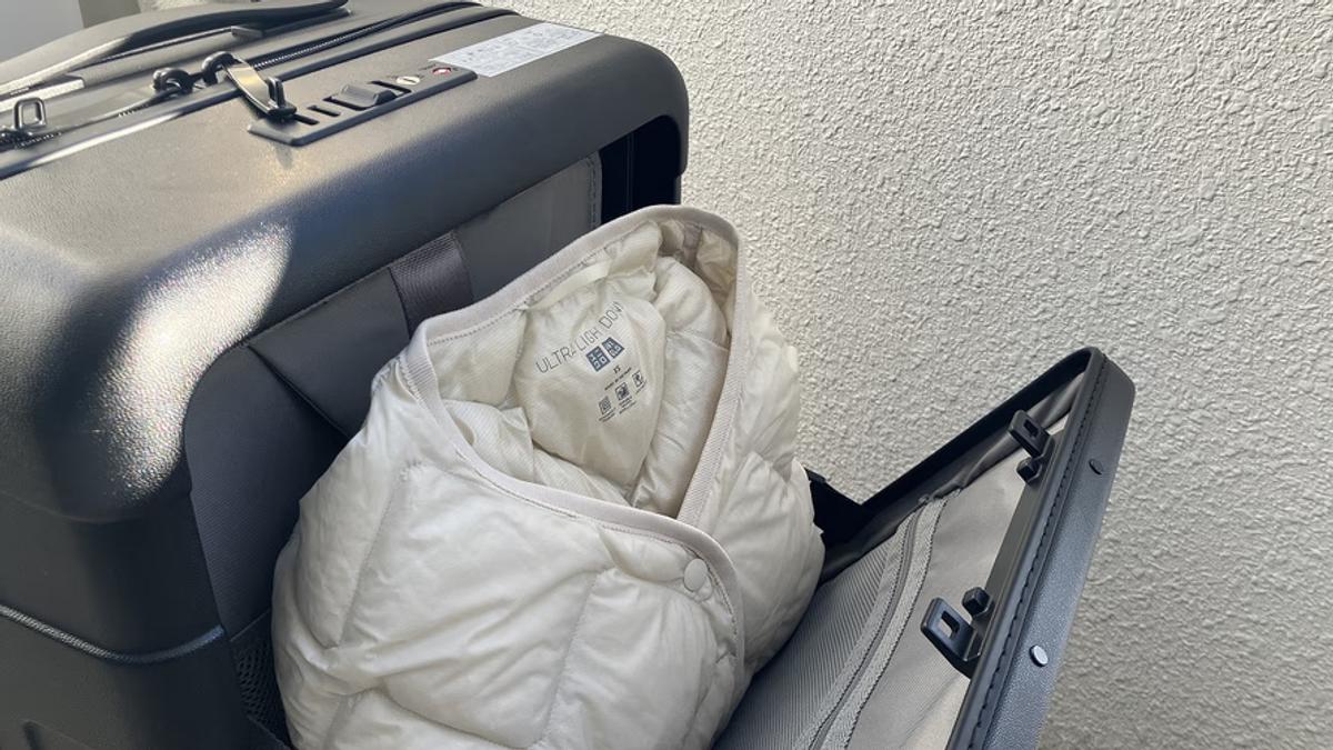 無印良品「バーを自由に調節できる フロントオープンキャリーケース(32L)」