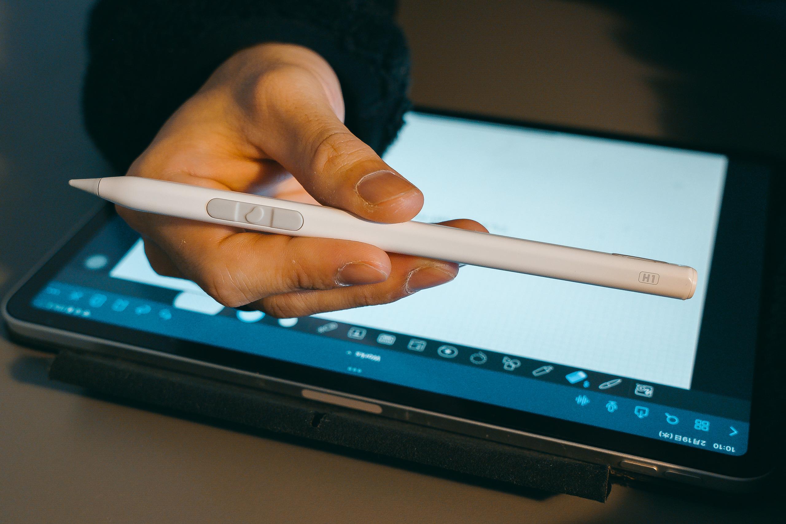 iPadでの作業がもっとサクサクに。物理ボタン搭載のジェネリックApple iPadでの作業がもっとサクサクに。物理ボタン搭載のジェネリックApple