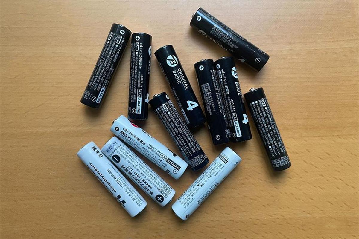 旭電機化成「デジタル電池チェッカーⅡ」で「乾電池使えるか