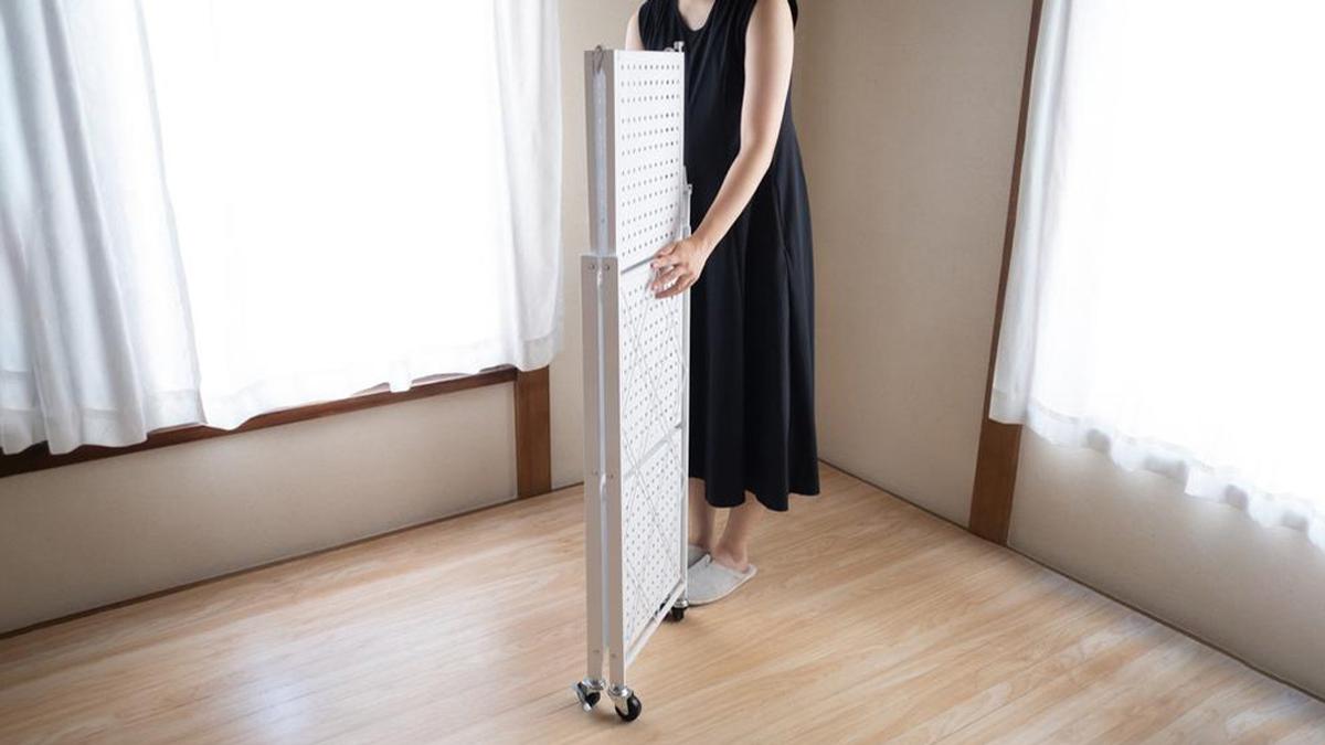 需要時可快速派上用場、用完後又能輕鬆收納的「3折疊層架」，讓我的日常生活更加游刃有餘！