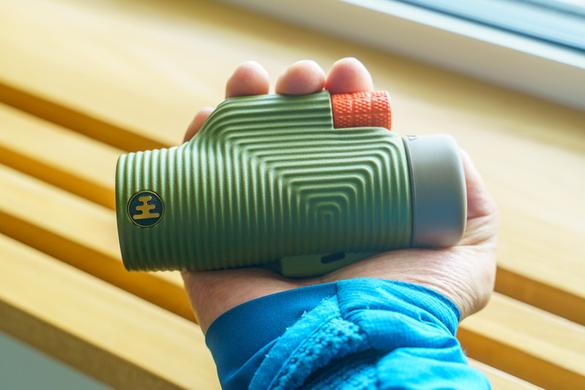 ZOOM TUBE 8X32をスマホに装着するだけで登山・キャンプでの撮影がグッ