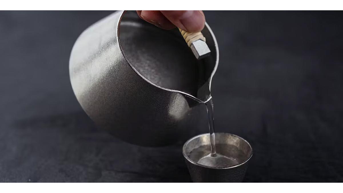 肌寒い春の夜、ちょっとだけ燗が恋しくなる。そんなとき、この酒器が 