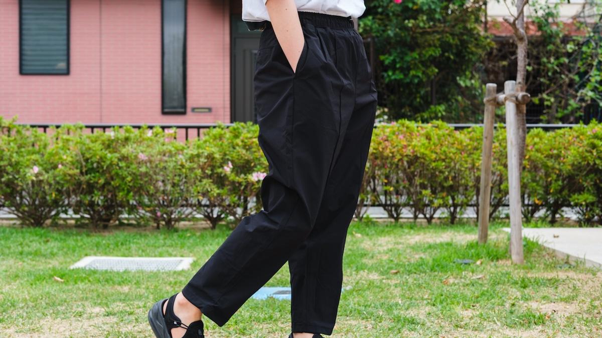 長距離旅行的救星:日本全家的「CONVENIENCE WEAR 慢跑褲」有多好穿? 長距離旅行的救星:日本全家的「CONVENIENCE WEAR 慢跑褲」有多好穿?