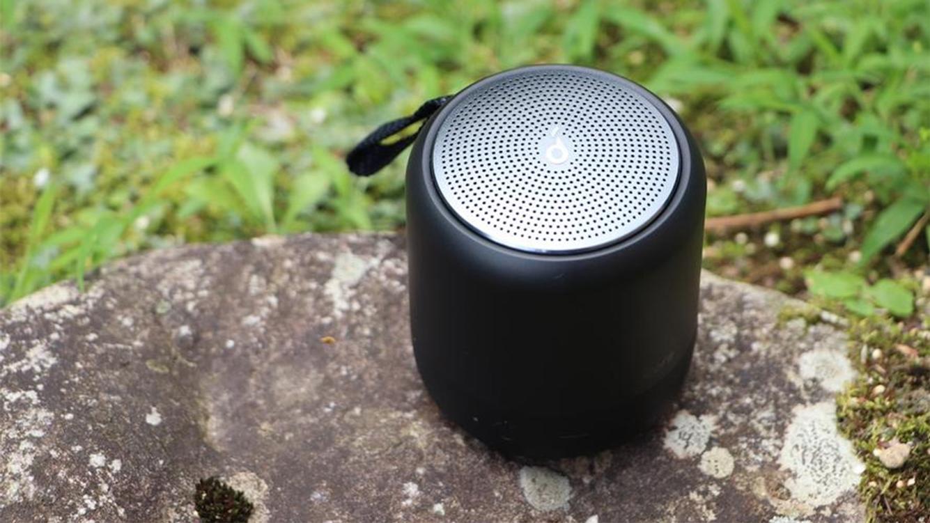 マグカップよりも小さいAnkerのスピーカーは、「見た目よし・音よし・コスパよし」でした