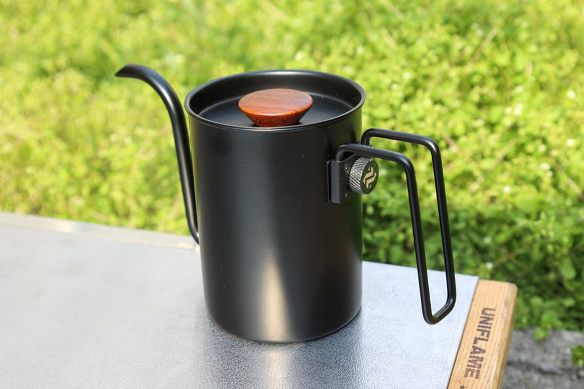 只要帶上這款把手可拆、攜帶方便的Zebrang「Nomad Drip Kettle」,戶外露營也能品嚐道地手沖咖啡! 只要帶上這款把手可拆、攜帶方便的Zebrang「Nomad Drip Kettle」,戶外露營也能品嚐道地手沖咖啡!