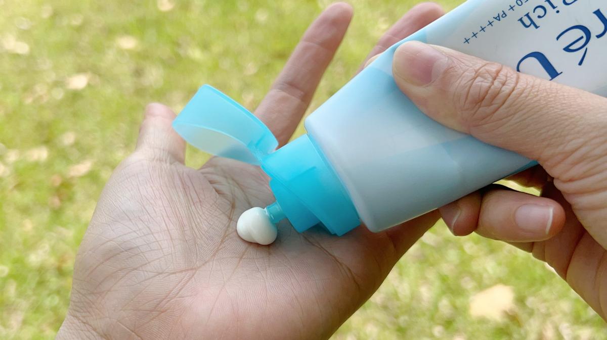 不會與底妝打架的Biore蜜妮「含水防曬幻光水凝乳」,不僅防水潤色,還能作為妝前乳使用! 不會與底妝打架的Biore蜜妮「含水防曬幻光水凝乳」,不僅防水潤色,還能作為妝前乳使用!