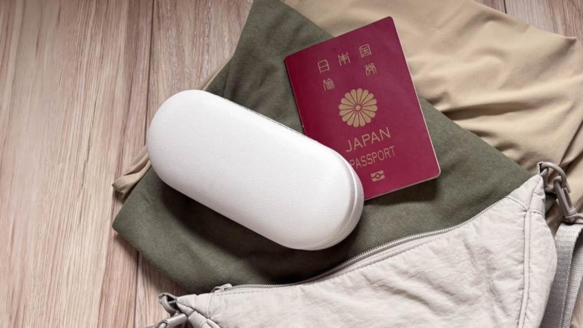 結合隱形眼鏡與眼鏡收納功能的兩用盒，外出時只要帶上3COINS「隱形眼鏡眼鏡盒」就ok了！