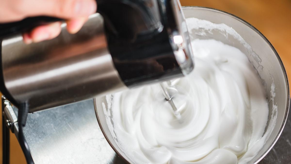 烘焙過程更加省力!入手Russell Hobbs「手持式攪拌機」後,成功烤出蓬鬆度完美的戚風蛋糕 烘焙過程更加省力!入手Russell Hobbs「手持式攪拌機」後,成功烤出蓬鬆度完美的戚風蛋糕