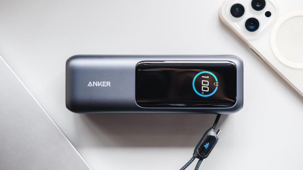 Anker「A1695 行動電源」:多裝置快充、大螢幕顯示、一體成形超實用行動電源 Anker「A1695 行動電源」:多裝置快充、大螢幕顯示、一體成形超實用行動電源