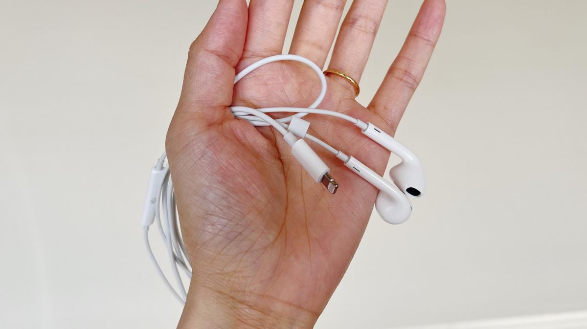 有線耳機才是真愛?試用Apple EarPods後的驚人發現,大大降低遺失與沒電的壓力 有線耳機才是真愛?試用Apple EarPods後的驚人發現,大大降低遺失與沒電的壓力