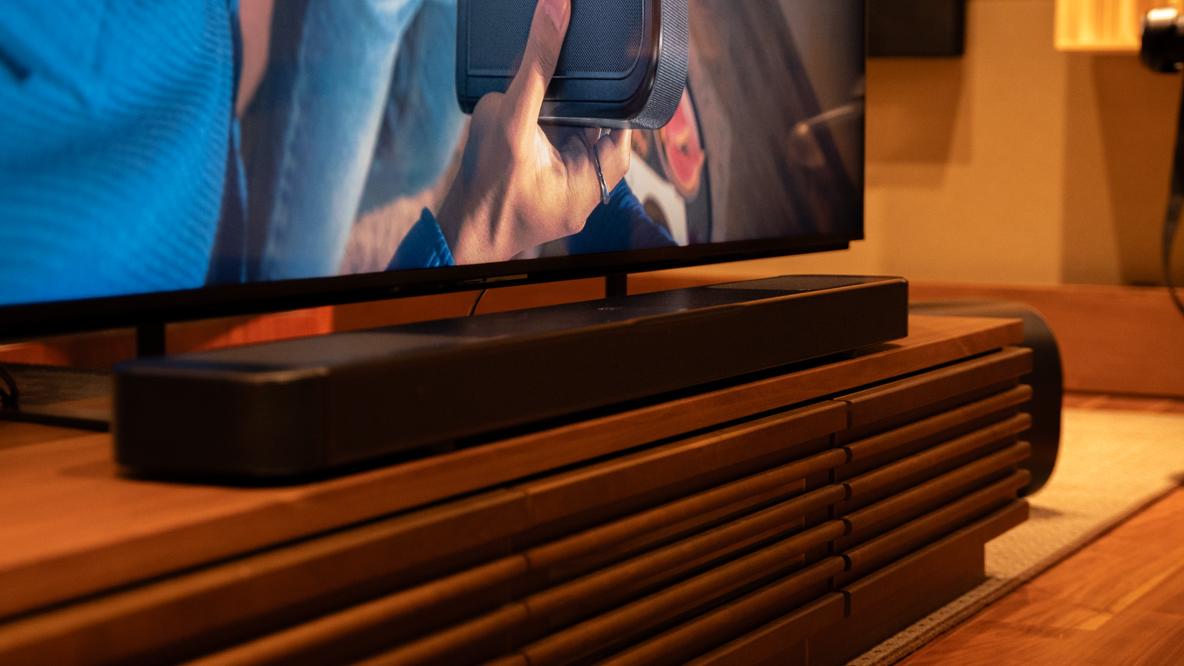 JBLが“おうち映画館”を本気で突き詰めてできた「究極のサウンドバー