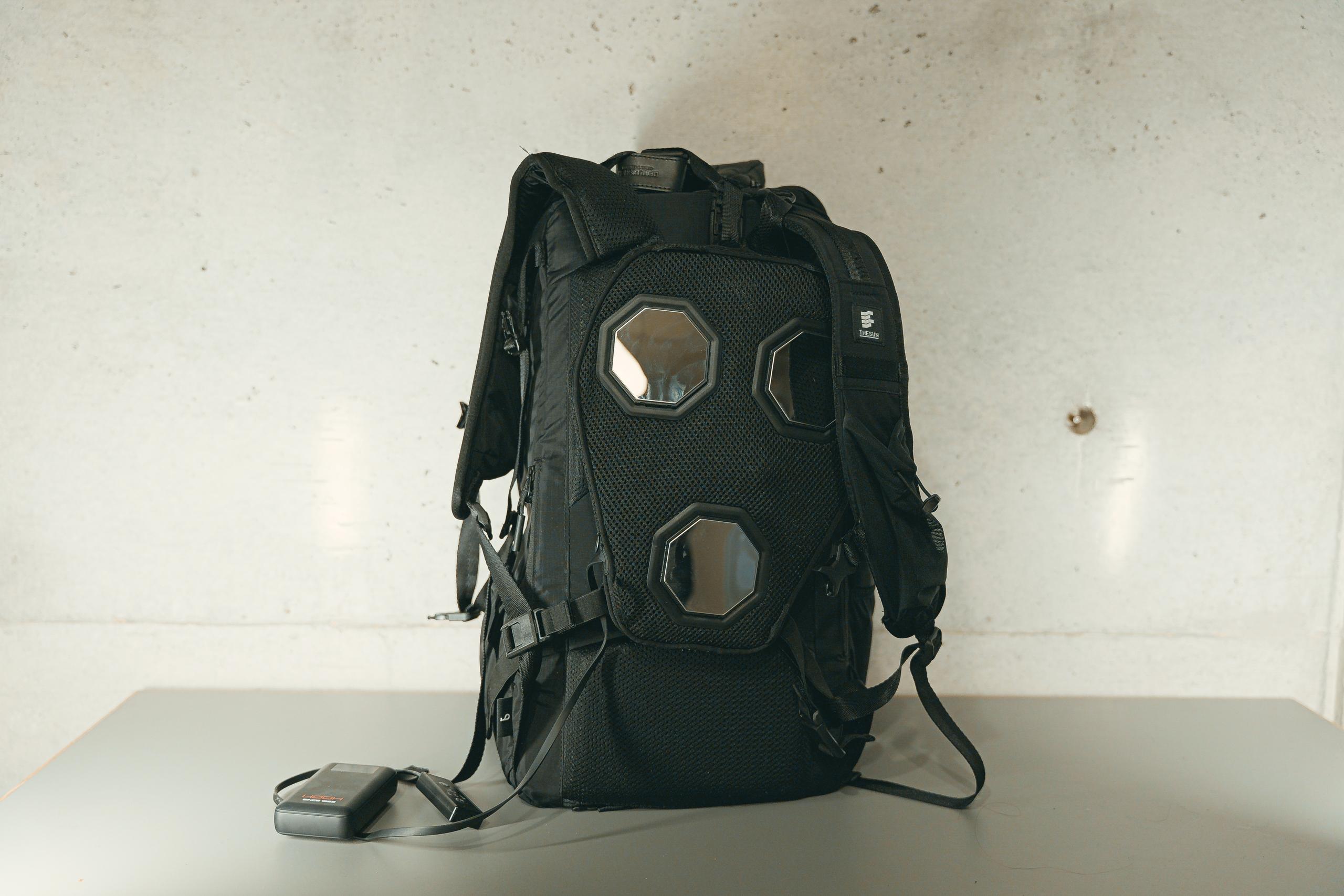 ペルチェ冷却バックパック 30000mAh