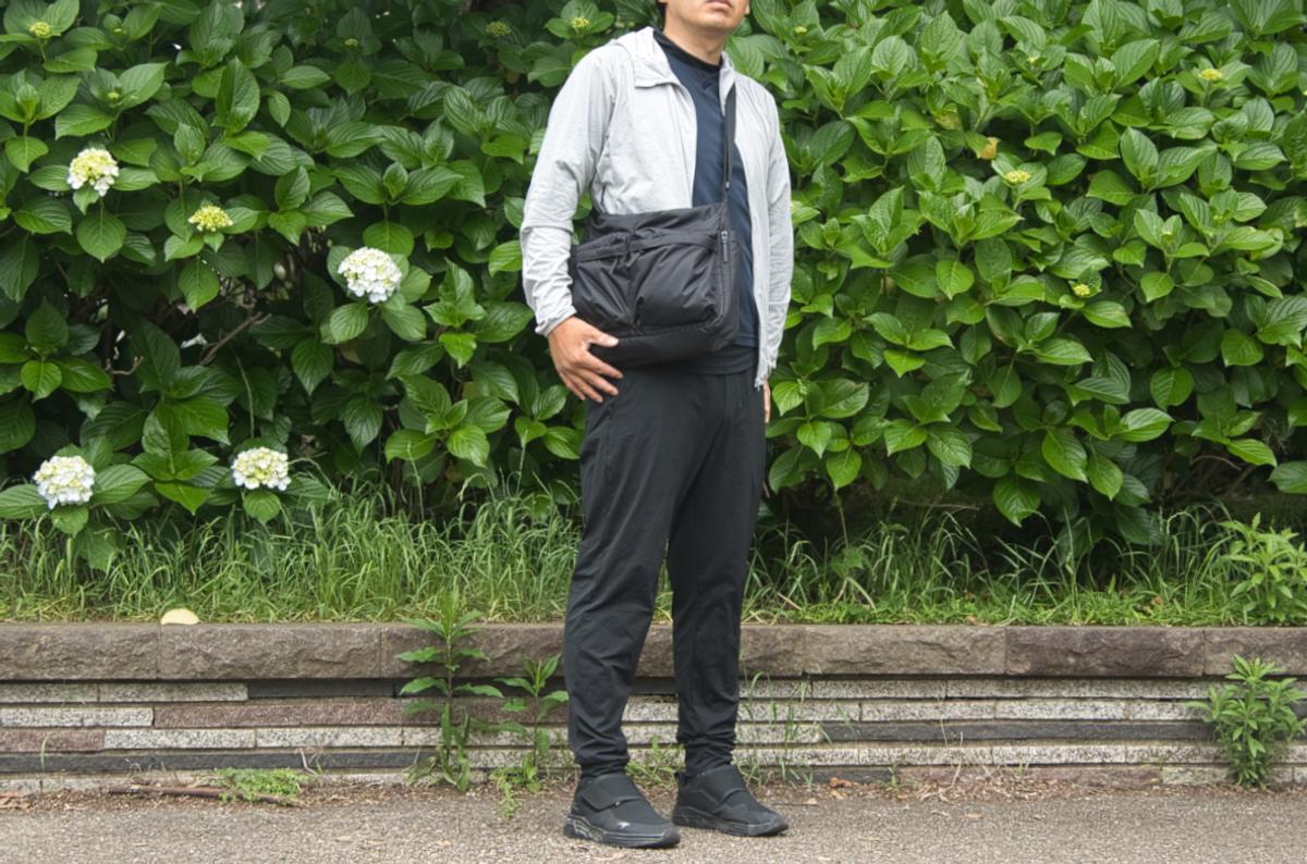 ユニクロ「マルチポケットショルダーバック」