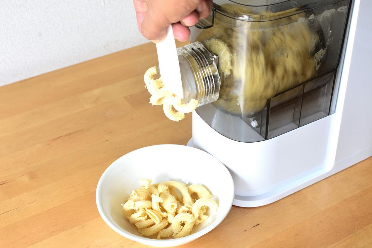 家で本格生パスタが10分で完成！コンパクト製麺機が美味し楽し