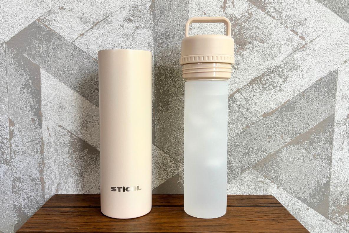 一見ふつうの水筒、だけどコレ「飲める氷のう」なのです。詳しく解説