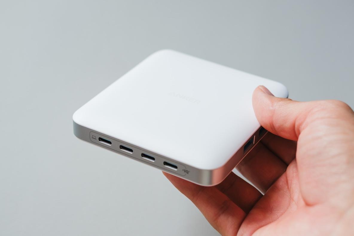Ankerのコンパクトな充電器が「充電ストレス」をゼロにしてくれた