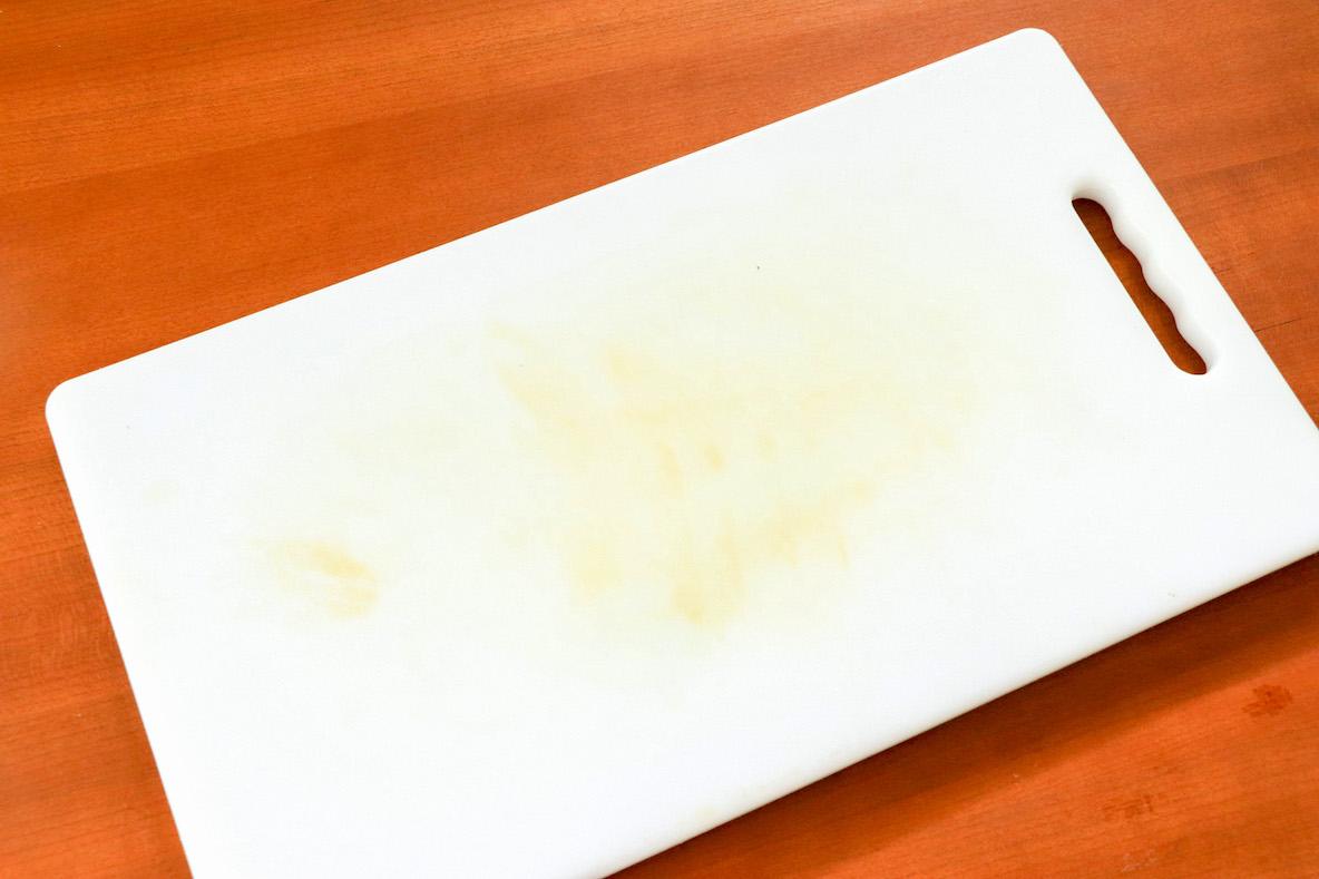 キッチンの清潔管理に新習慣。まな板を「袋ごと浸けおき」するだけって