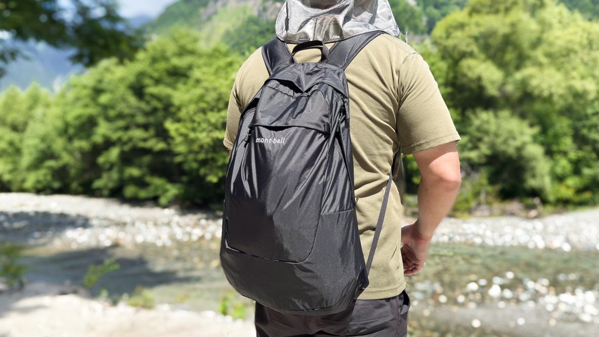 このクオリティ、さすがモンベル。旅行に「手のひらサイズに畳める