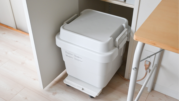 防災グッズの収納は、無印良品の「頑丈ボックス×台車」が容量も