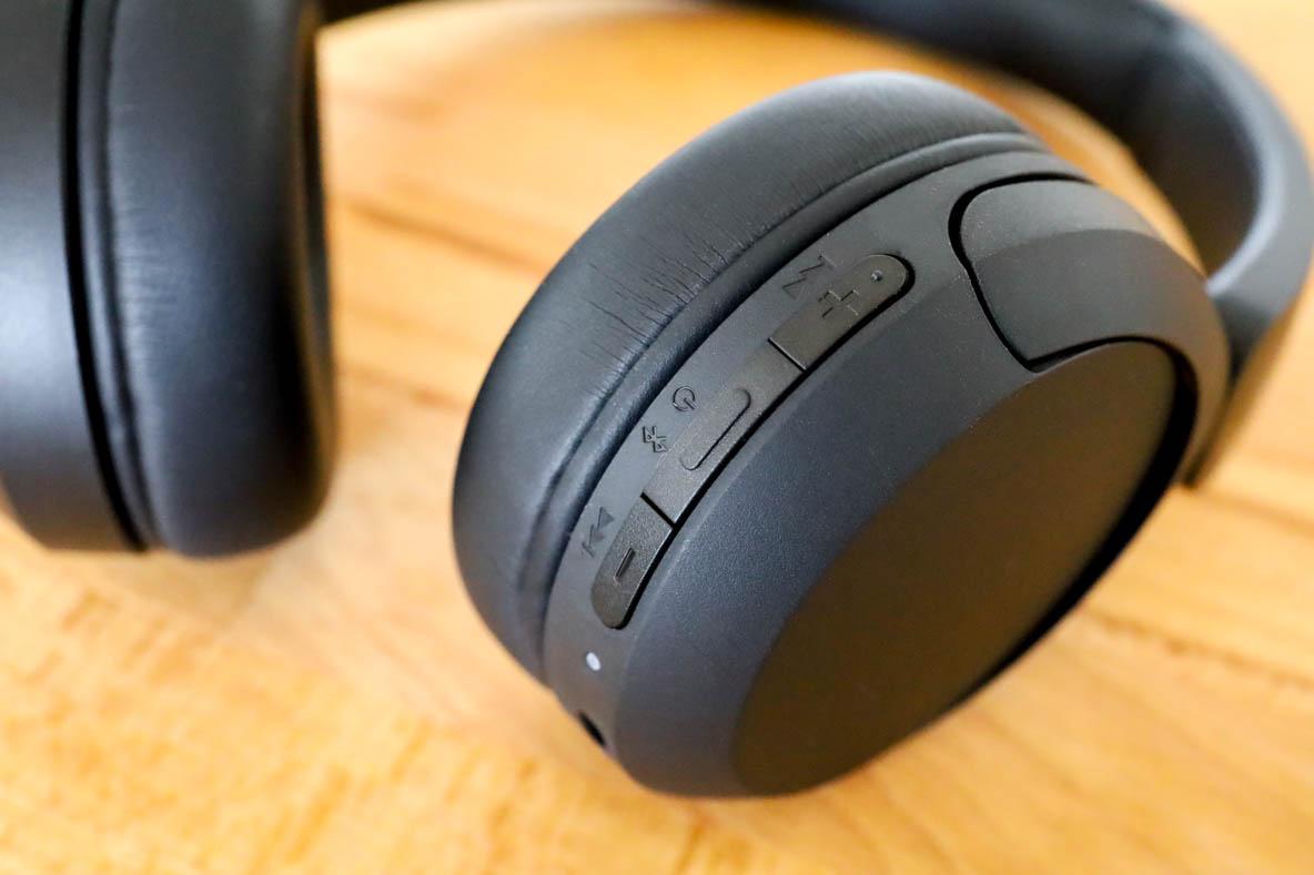 私が「SONYのノイキャンなしヘッドホン」をあえて使う理由はね