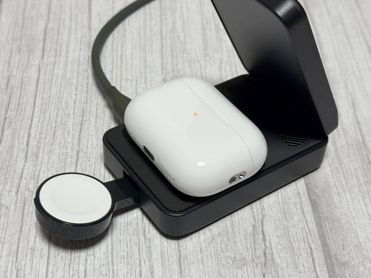 Apple製品ヘビーユーザーの旅行の必需品。Ankerのこれ、「3台同時に