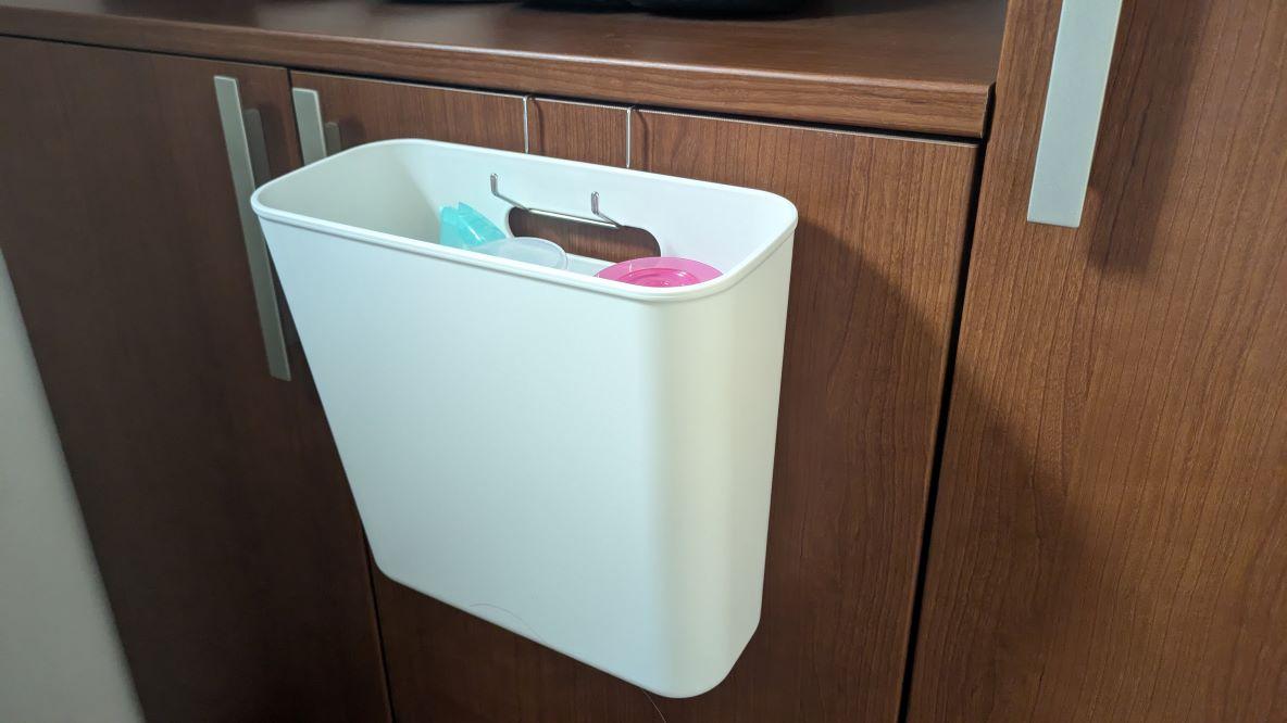 無印良品の新作「吊るせる収納ケース」を導入したら、つい出しっぱなし