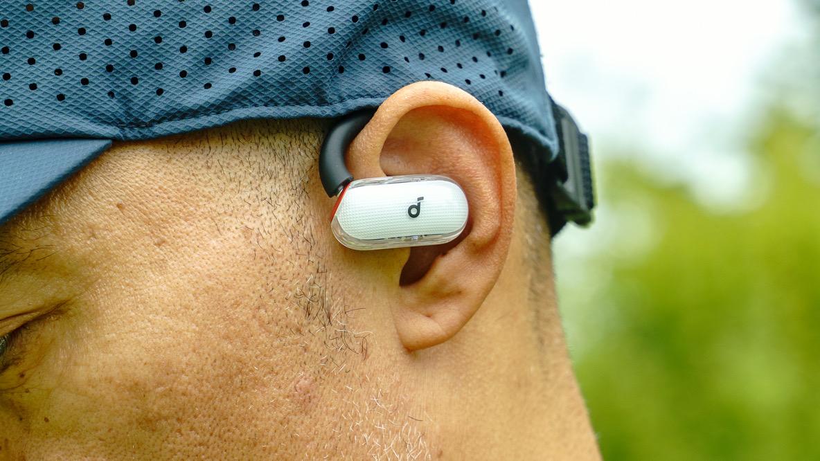 Ankerの「Soundcore V40i」がオープンイヤー型のネガティブイメージを