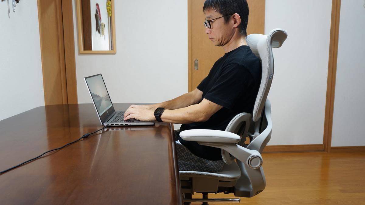 もはや寝具。仕事の合間に本格的な仮眠がとれる「鬼リクライニング