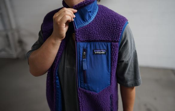 パタゴニアのクラシックレトロXベスト。毎年色違いを買い足したく 