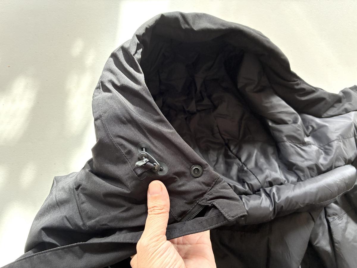 ワークマン「XShelter　断熱α防水防寒ジャケット」