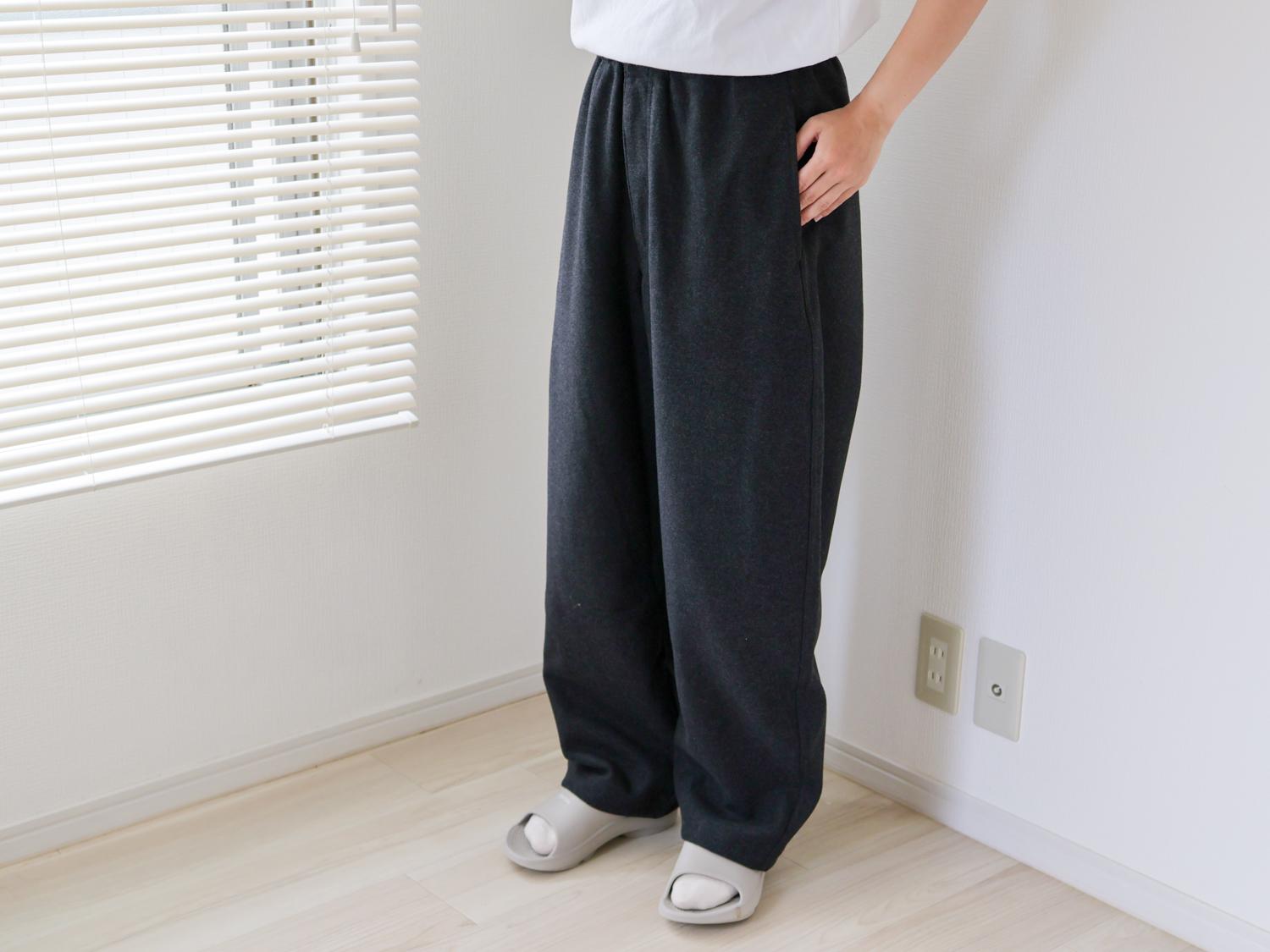 今年の「UNIQLO：Cのワイドパンツ」はスウェットなのに美シルエット