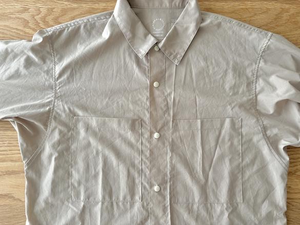 山と道のUL Big Pocket Shirt。着ていることを忘れるくらい軽いのに