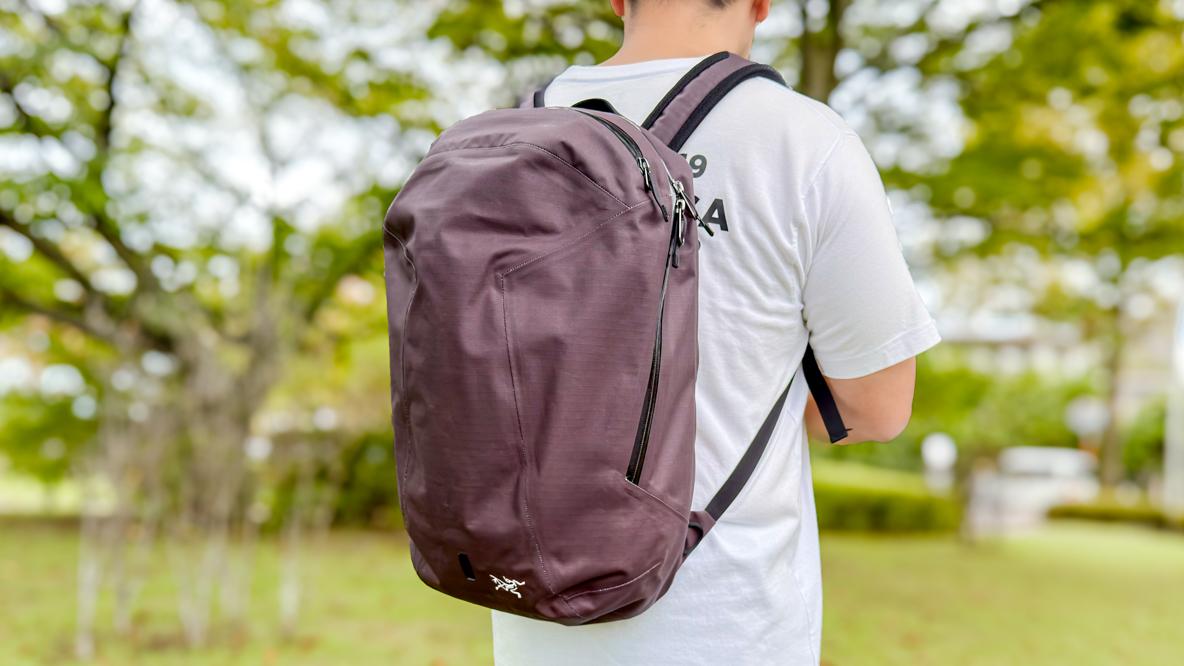 急な雨でもへっちゃら！ PCを持ち歩く僕がようやく見つけたのは