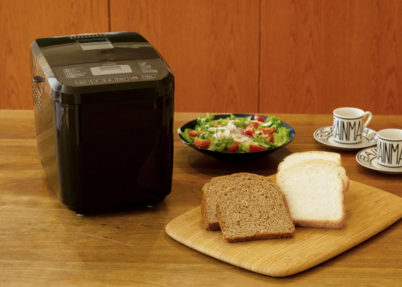 毎朝焼きたてのしっとりパンを食卓に。シロカのホームベーカリー