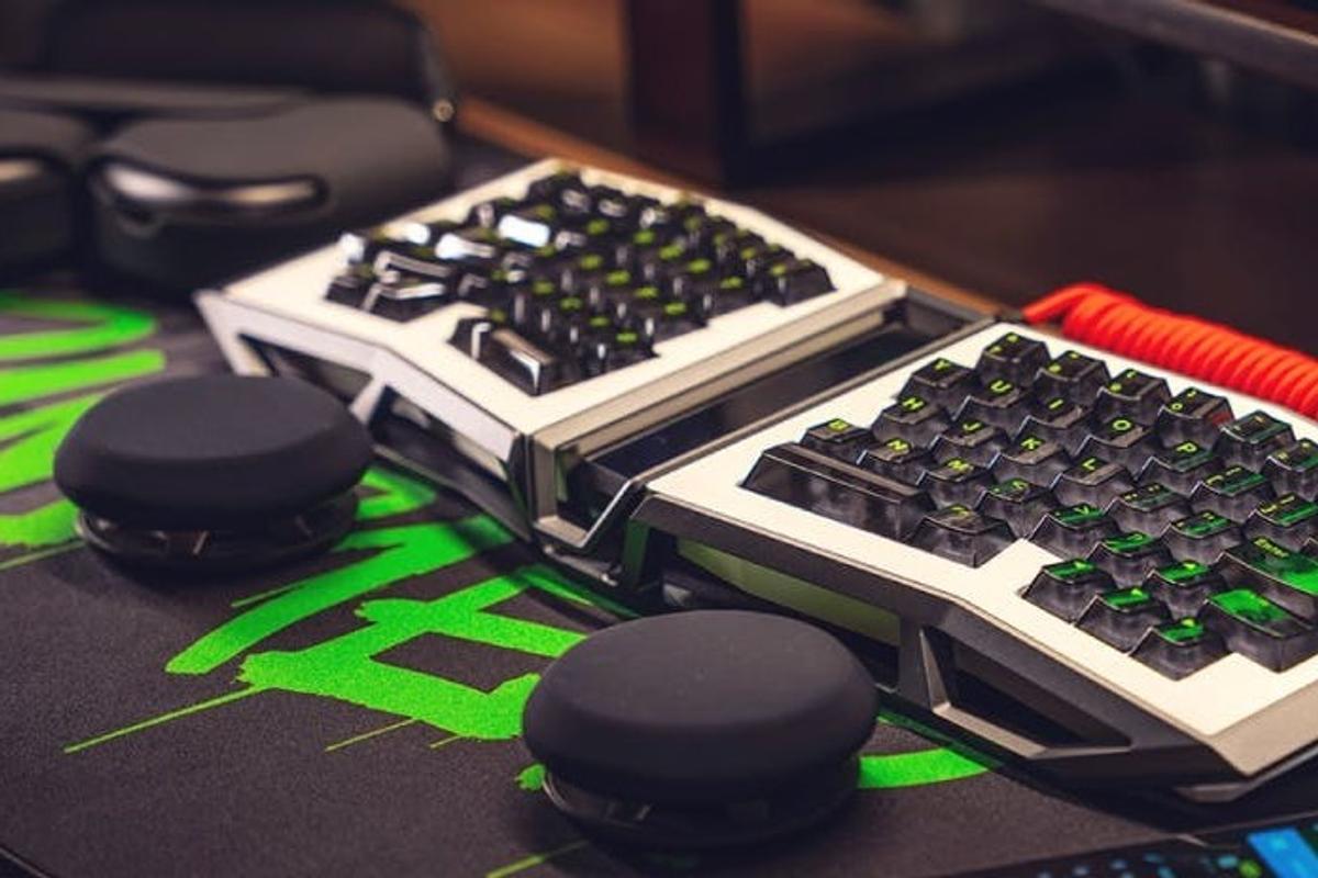 ロジクールの「デスクマット」を取り入れたら、いいこと尽くしだった