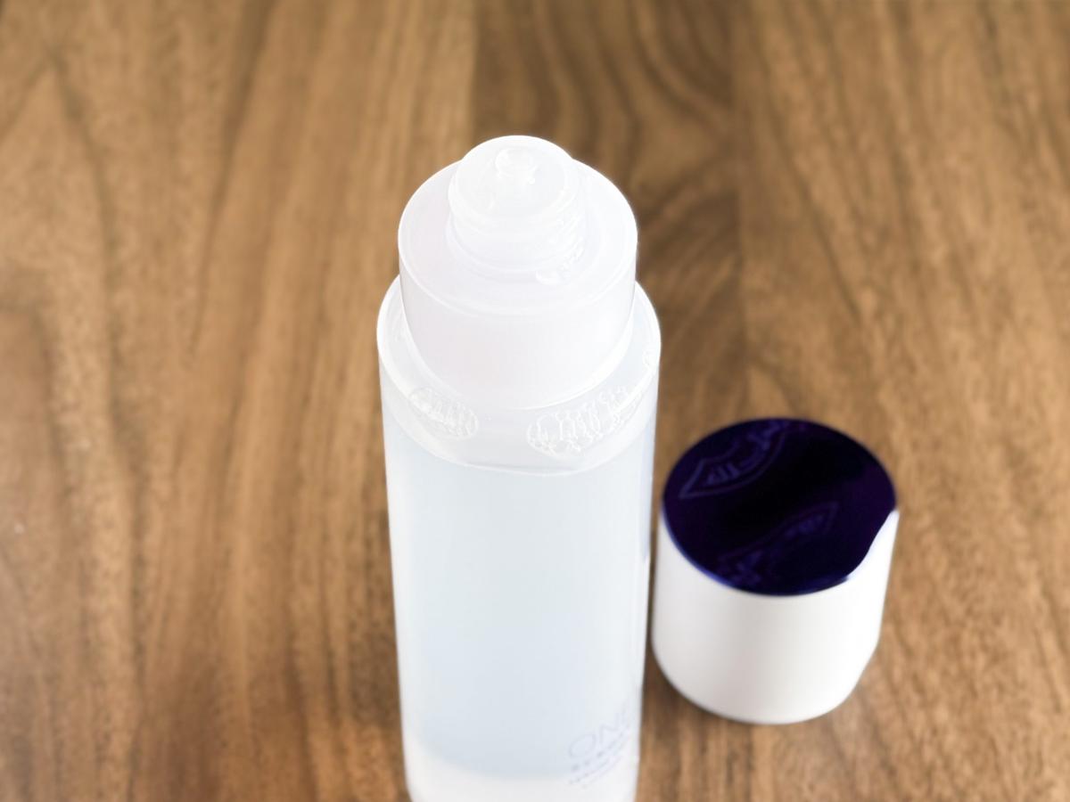 ONE BY KOSE「セラムヴェール ローション」の注ぎ口