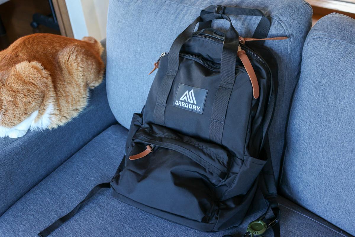 山崎実業「カラーボックスに差し込めるリュックハンガー スマート」