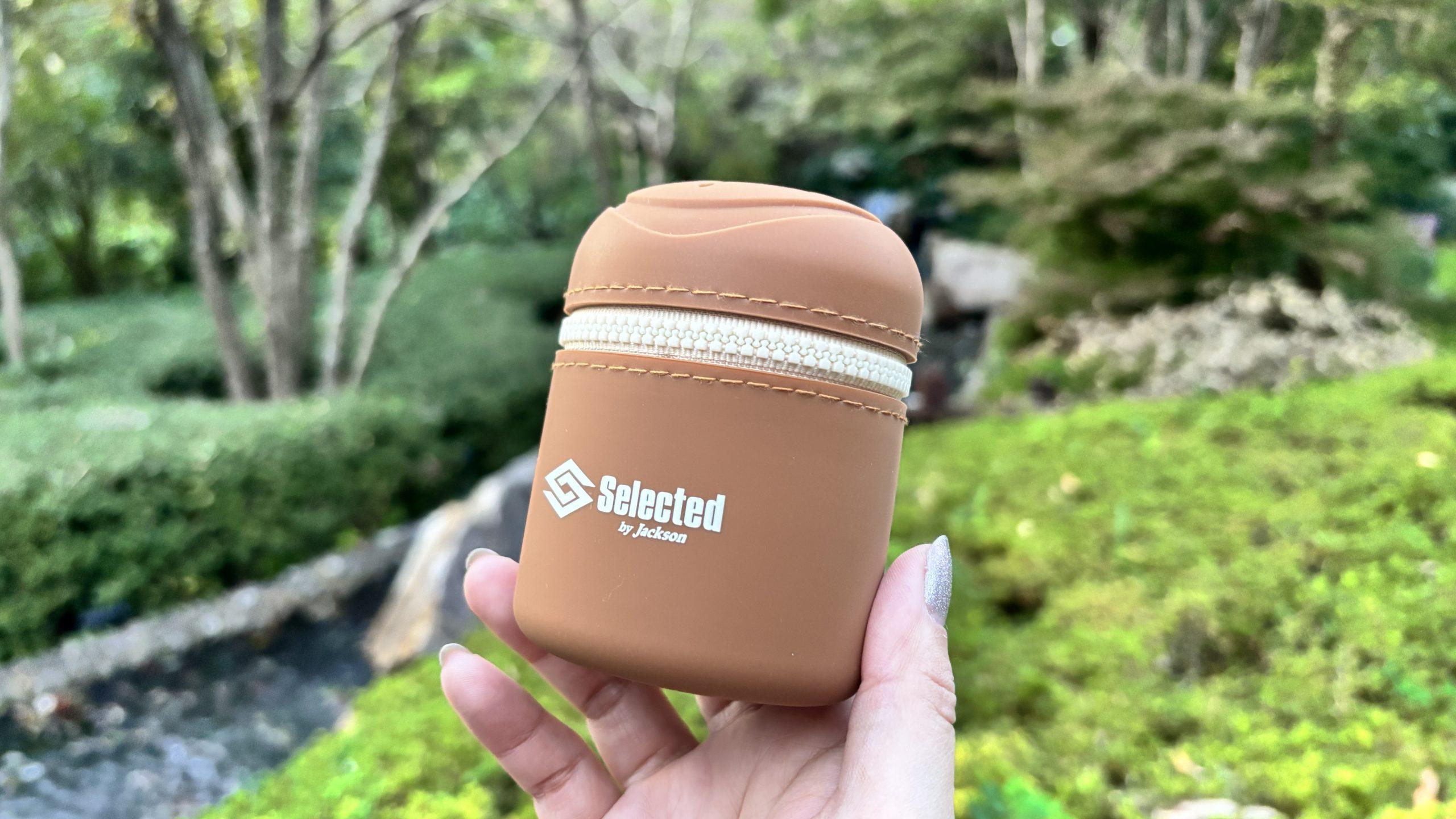 軽いし濡れてもOK、お手入れ楽ちん。釣り具メーカー製作「携帯ゴミ箱