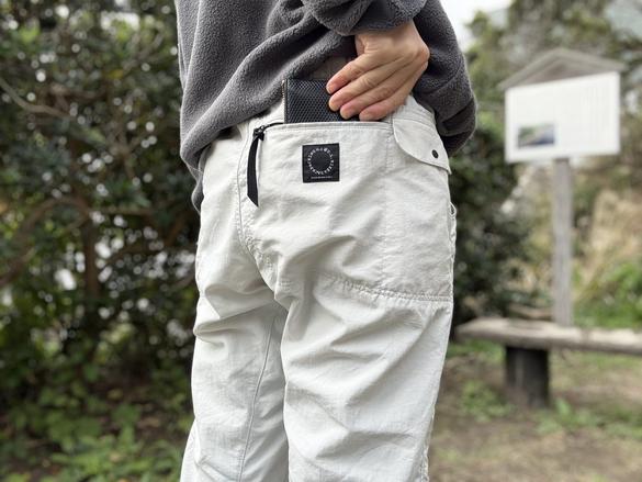 山と道の「5-Pocket Pants」が快適すぎる。もはや山より「街」で穿く