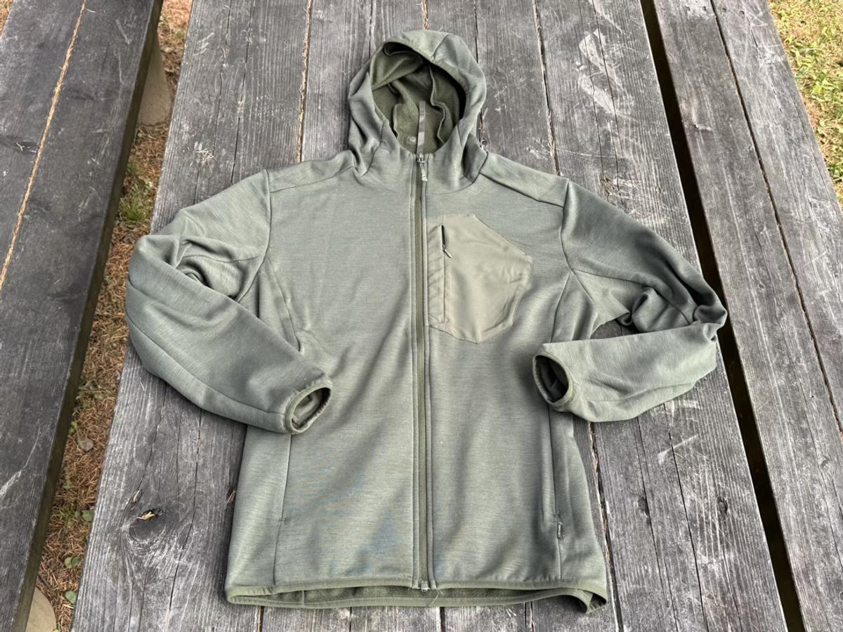 ワークマン「メリノテック®アクティブインサレーションフーディー」