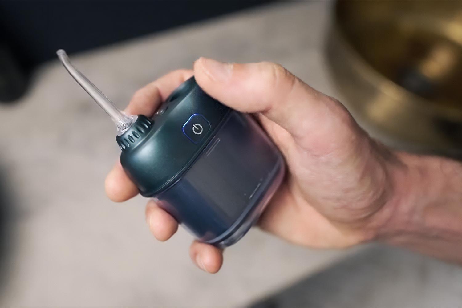 ランチ後の歯間ケア、習慣化できそう。ポケットサイズの強力ウォーター