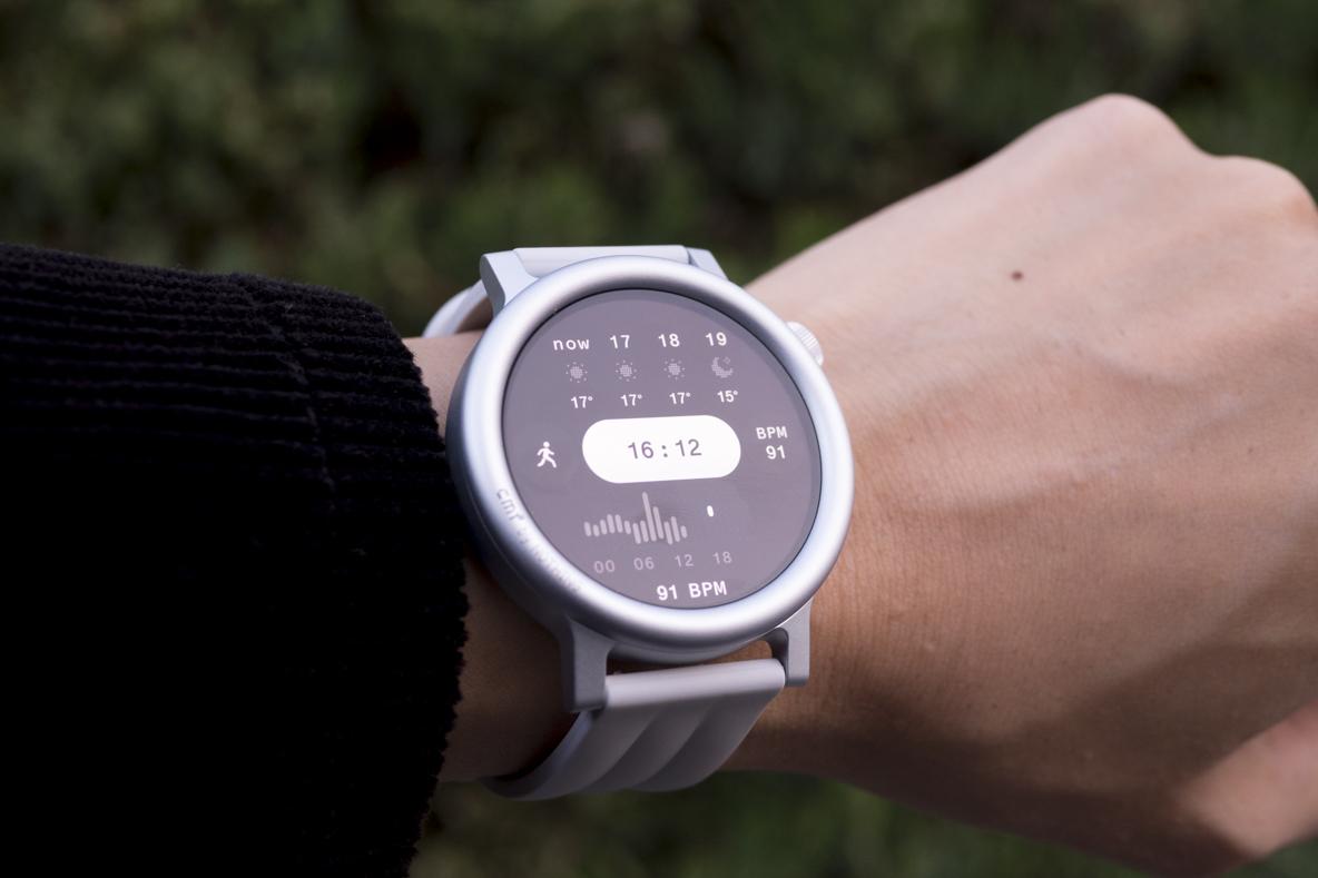 CMF Watch 3 Pro」、価格以上の性能とデザイン性に驚きです | ROOMIE