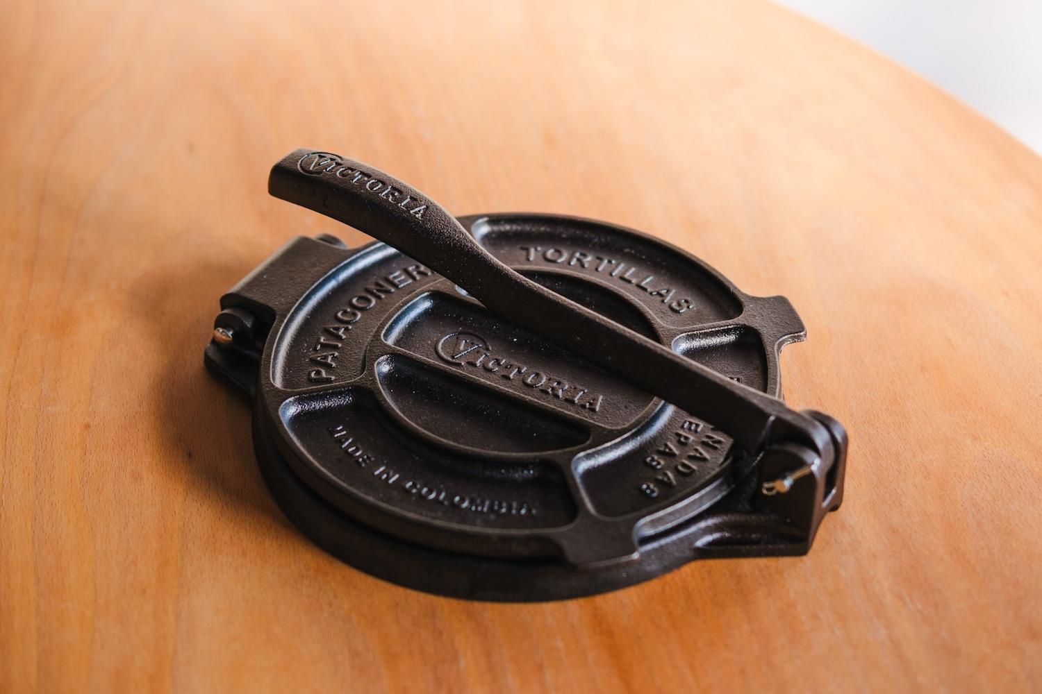 VICTORIA社製トルティーヤプレス8インチ20cm トップ VICTORIA社製