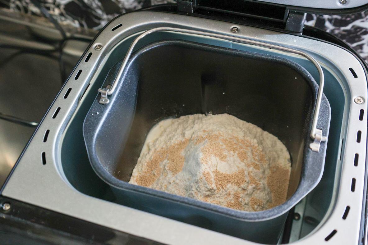 材料を入れて待つだけで、コレは最高…。「焼きたてパン」のある生活が