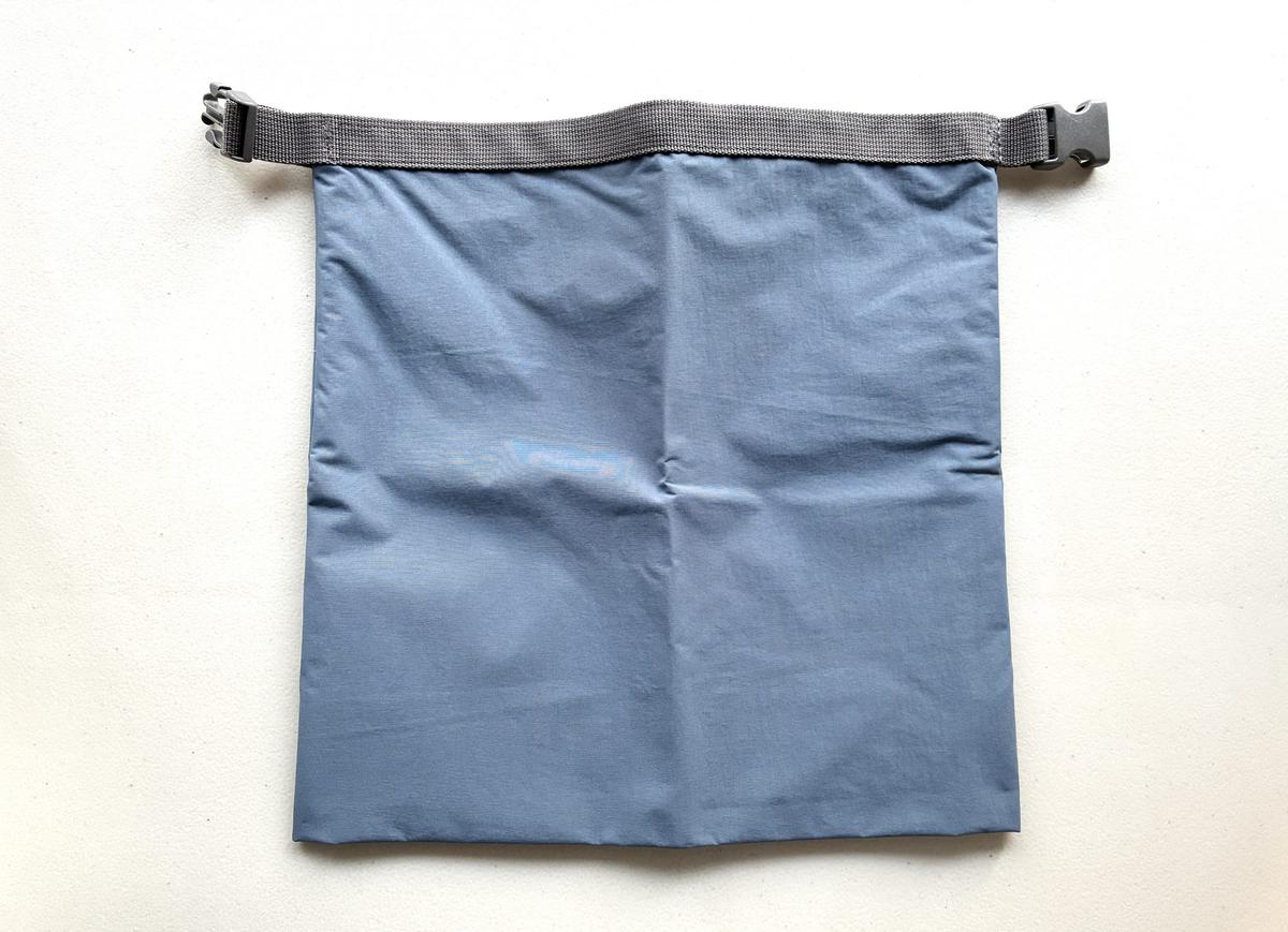 無印良品「ランチバッグ ロールトップタイプ 大」