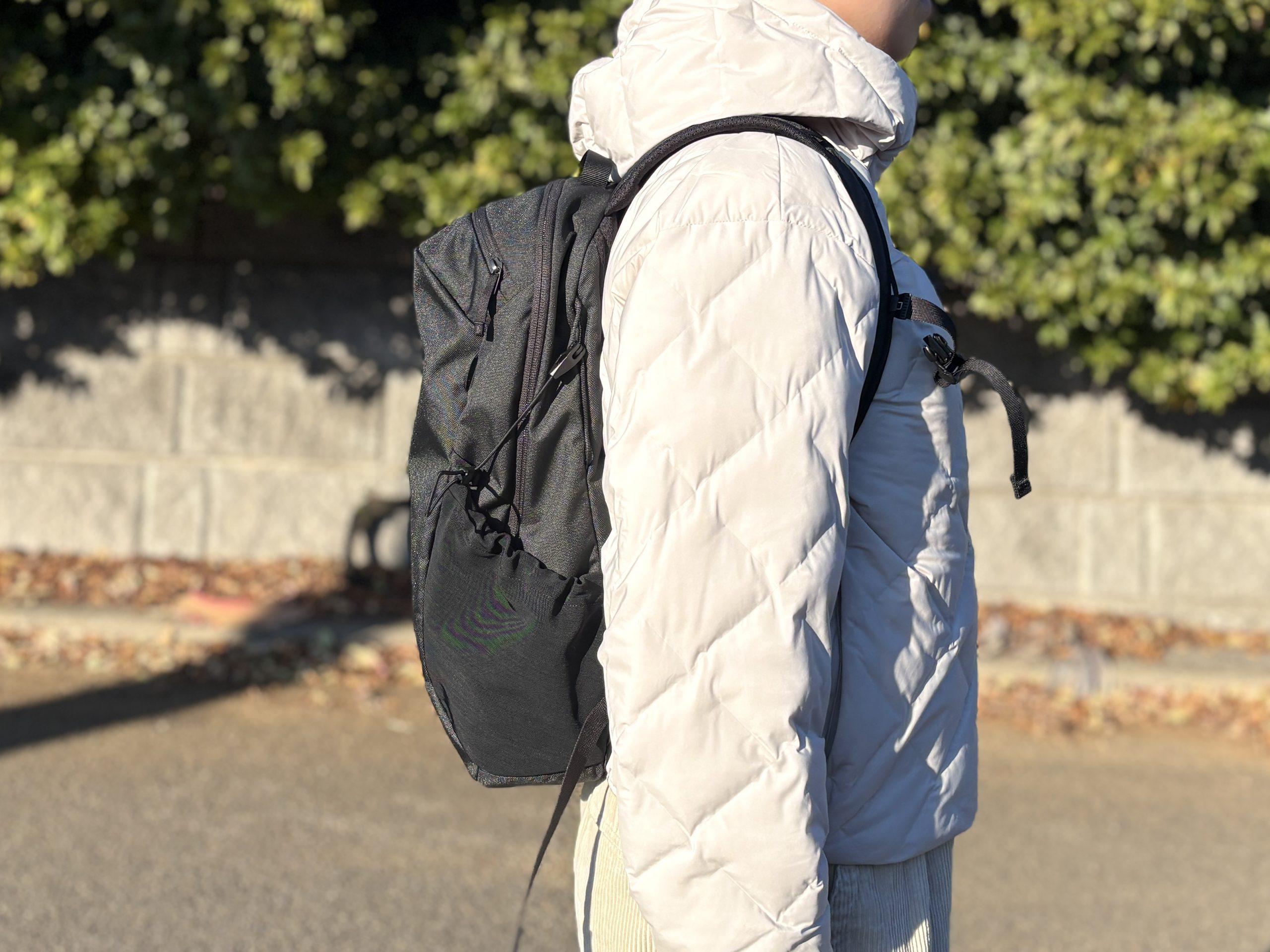 アークテリクスの「定番じゃない方のリュック」が最高だった。PCも余裕