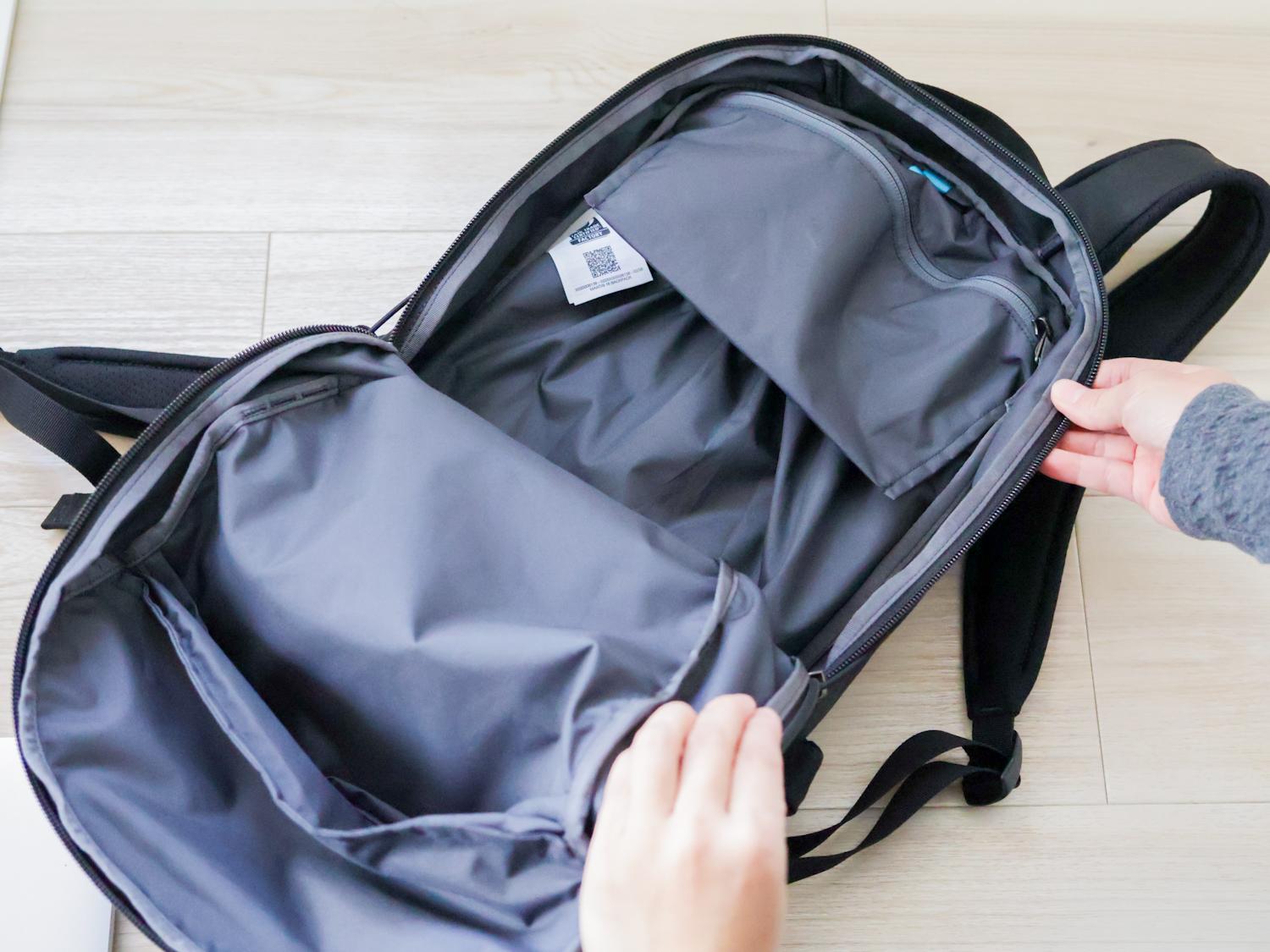 アークテリクスの「定番じゃない方のリュック」が最高だった。PCも余裕