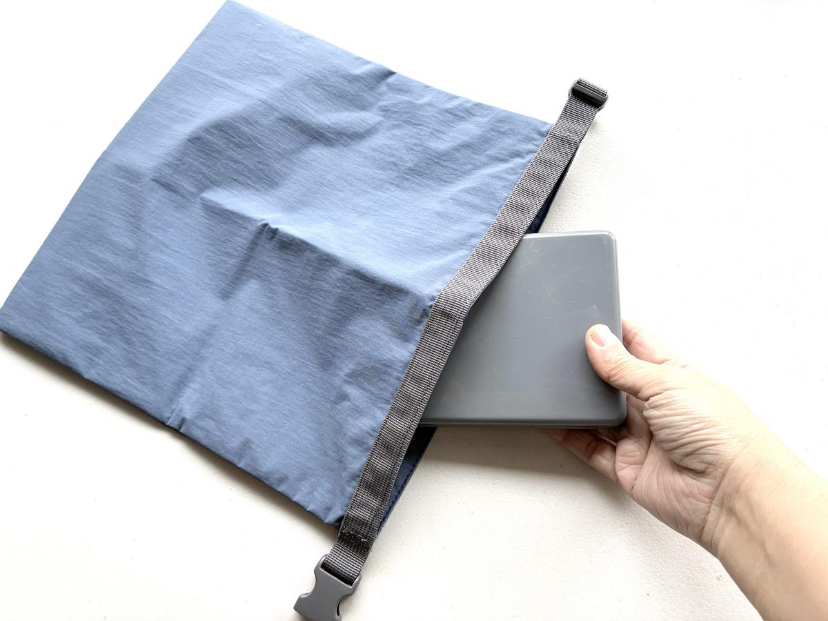 無印良品「ランチバッグ ロールトップタイプ 大」